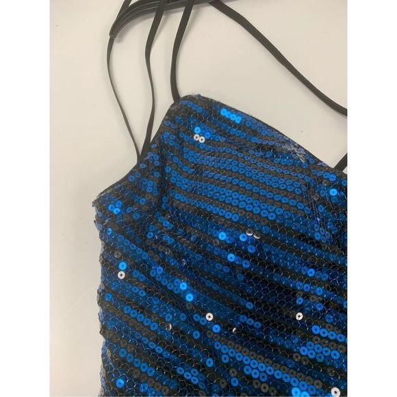 Sequin Embellished Party Dress - Picture 9 of 10